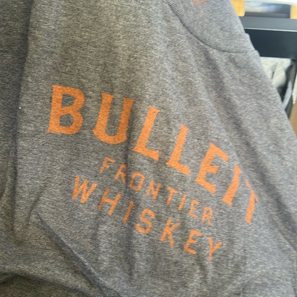 NEW Bulleit Bourbon Unisex Gray & Orange Tee - Picture 6 of 7